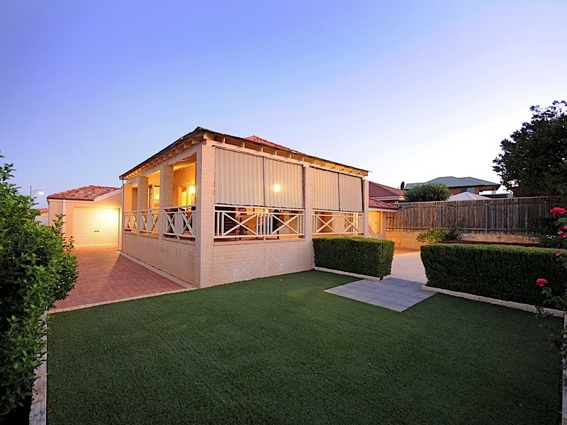 9 Temple Mews, Iluka WA 6028