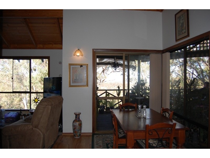 11 Narrik Court, Kelmscott WA 6111