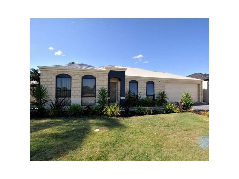 28A Hellfire Drive, Darch WA 6065