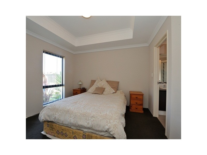 28A Hellfire Drive, Darch WA 6065