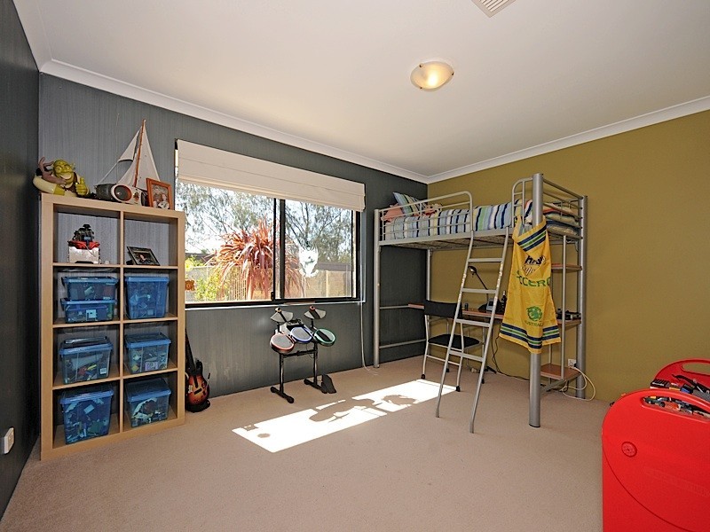 61 Boynton Gardens, Iluka WA 6028