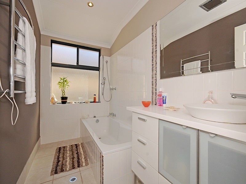 61 Boynton Gardens, Iluka WA 6028