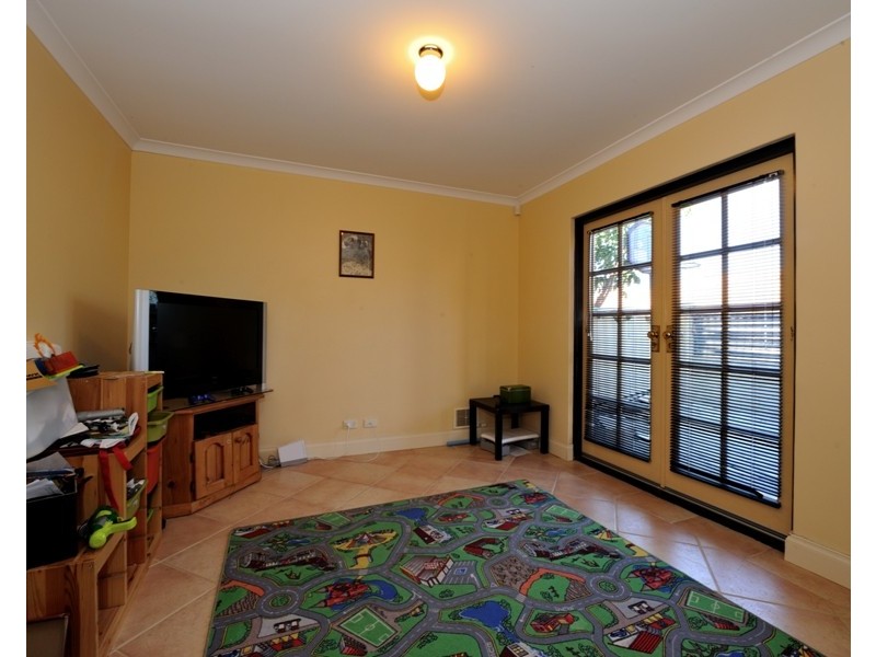 137A Grand Prom, Doubleview WA 6018