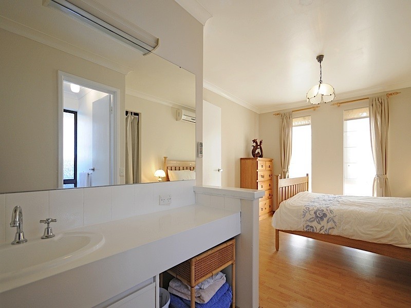 66 Wandearah Way, Kingsley WA 6026