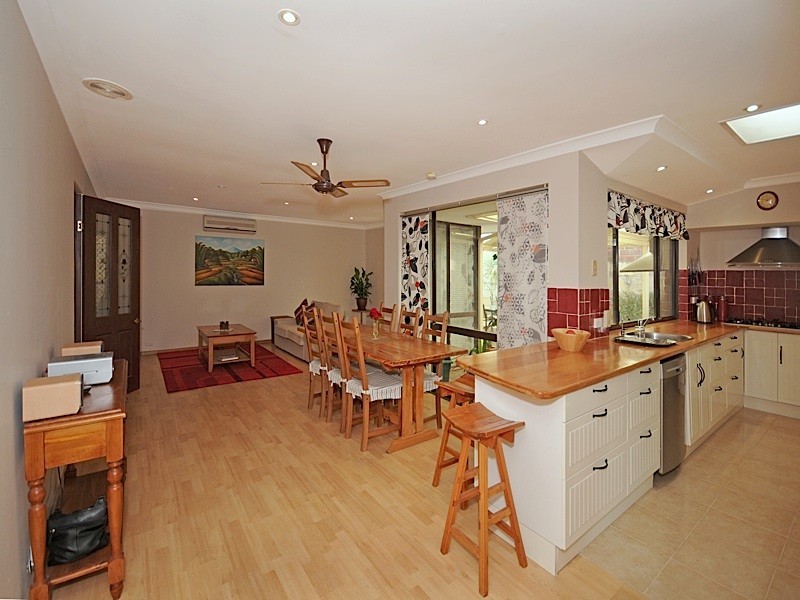 66 Wandearah Way, Kingsley WA 6026