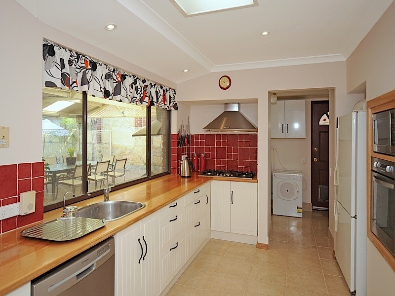 66 Wandearah Way, Kingsley WA 6026