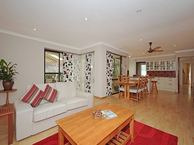 66 Wandearah Way, Kingsley WA 6026