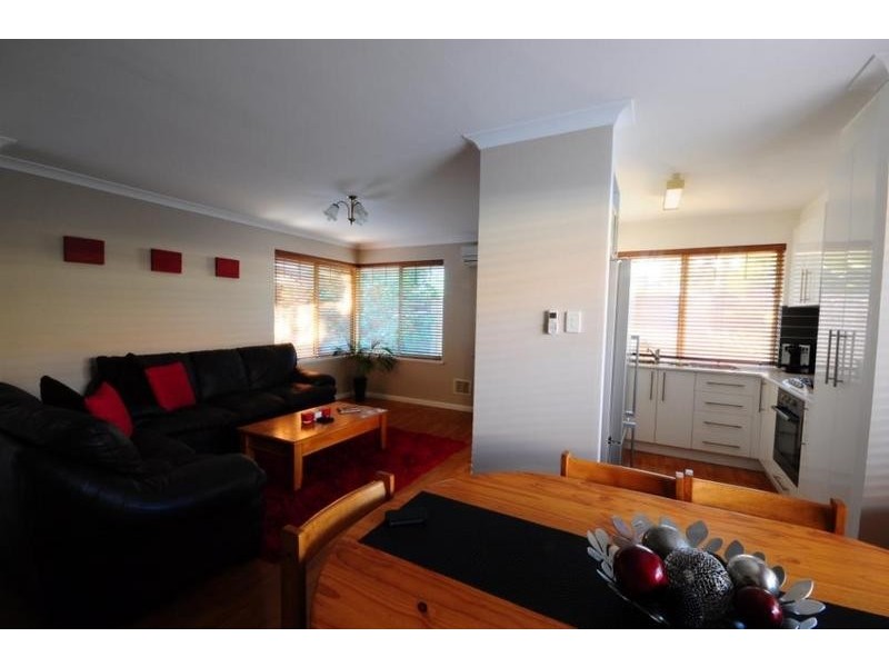 1/17 Eden Street, Innaloo WA 6018