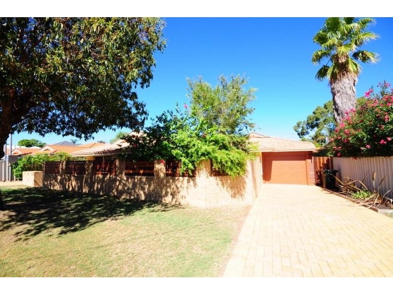 1/17 Eden Street, Innaloo WA 6018