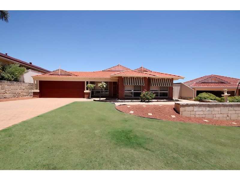 8 Topanga Pass, Iluka WA 6028