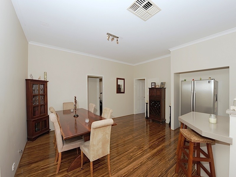 8 Topanga Pass, Iluka WA 6028