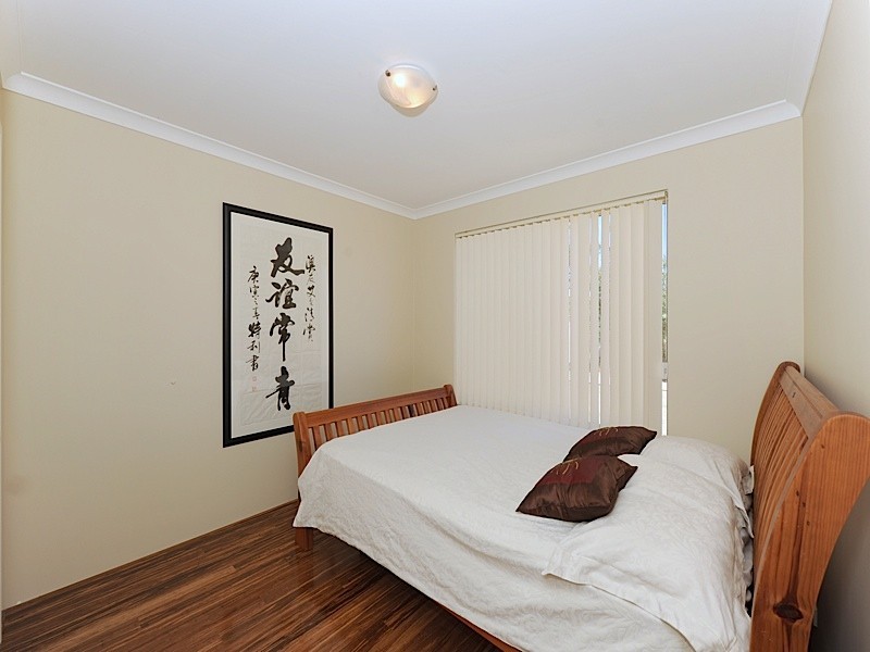 8 Topanga Pass, Iluka WA 6028