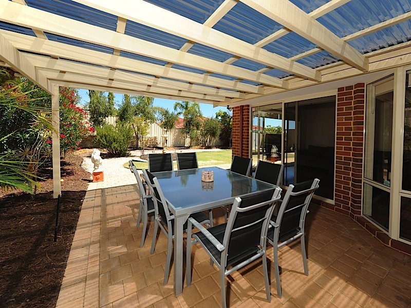 8 Topanga Pass, Iluka WA 6028