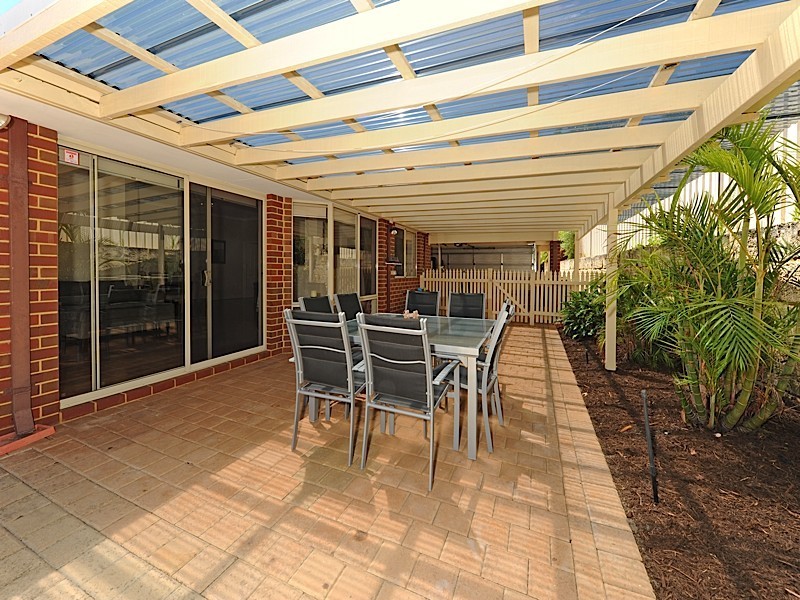 8 Topanga Pass, Iluka WA 6028