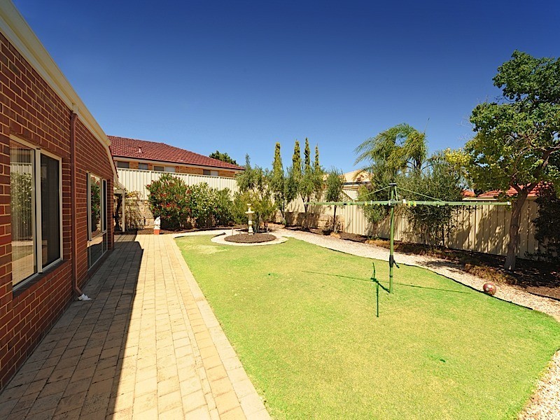 8 Topanga Pass, Iluka WA 6028