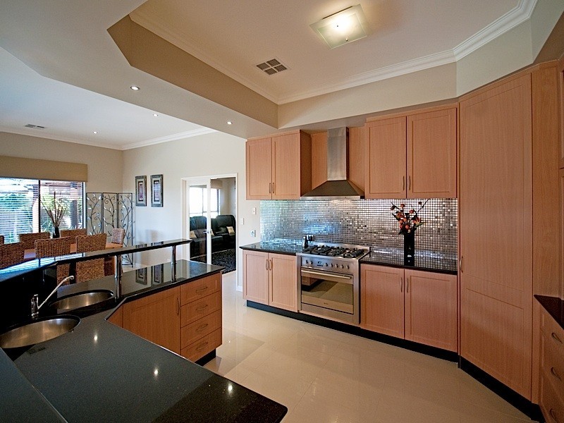 3 Jobson Mews, Iluka WA 6028