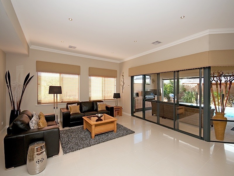 3 Jobson Mews, Iluka WA 6028