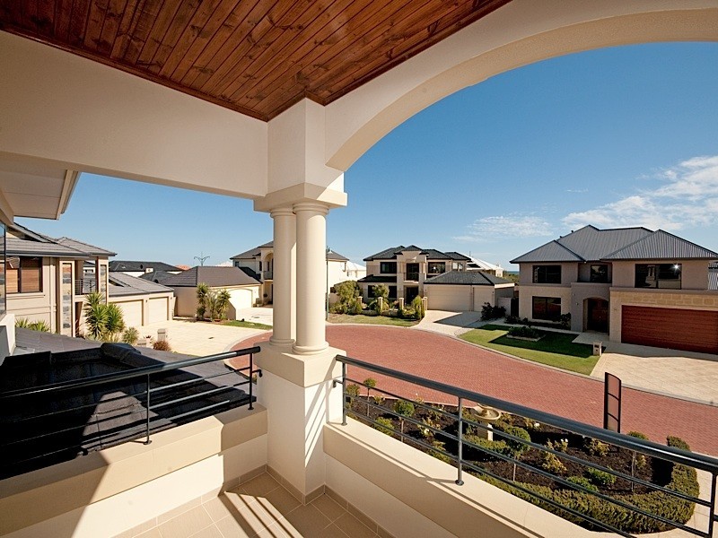 3 Jobson Mews, Iluka WA 6028