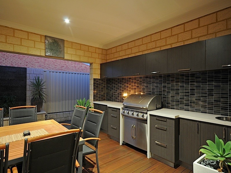 6 Craighall Turn, Madeley WA 6065