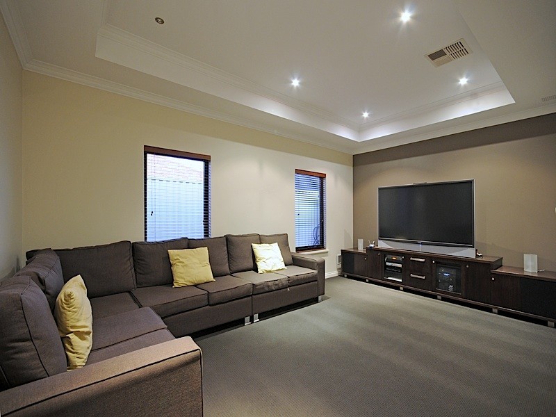 6 Craighall Turn, Madeley WA 6065