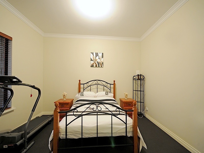 6 Craighall Turn, Madeley WA 6065