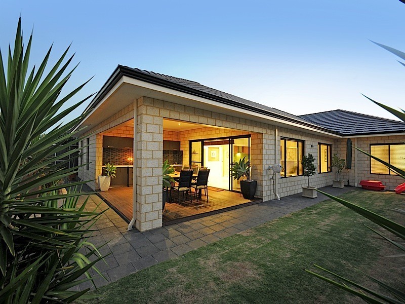 6 Craighall Turn, Madeley WA 6065