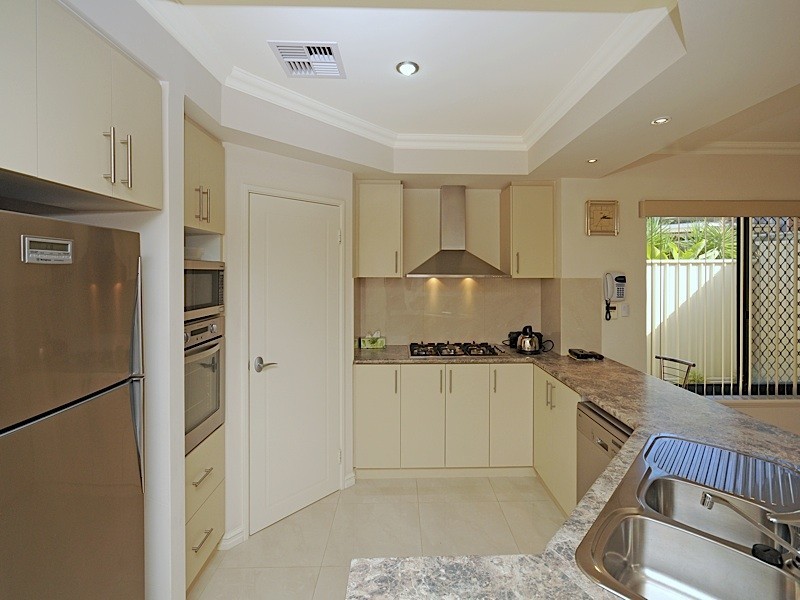 43 Paine Court, Karrinyup WA 6018