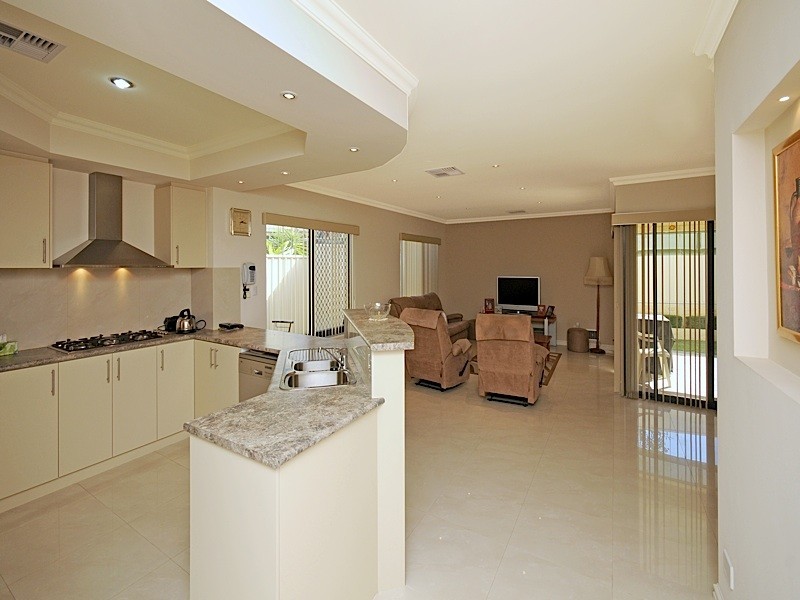 43 Paine Court, Karrinyup WA 6018