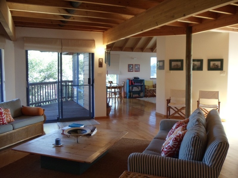 24 Leichhardt Drive, Two Rocks WA 6037