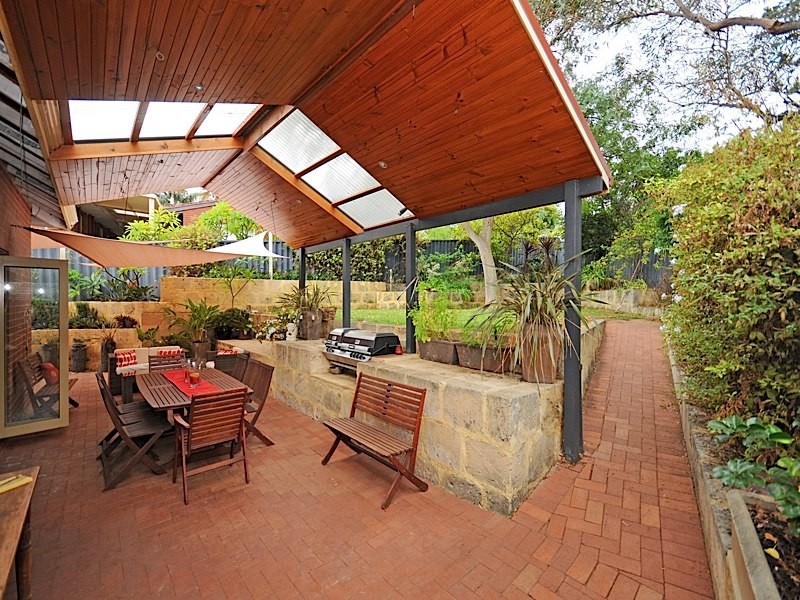 31 Hesperia Avenue, City Beach WA 6015