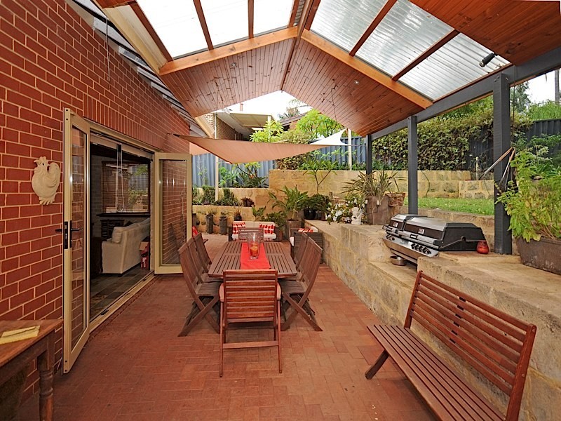 31 Hesperia Avenue, City Beach WA 6015