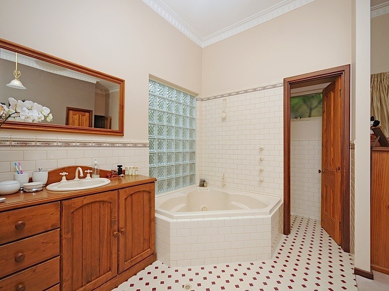 31 Hesperia Avenue, City Beach WA 6015