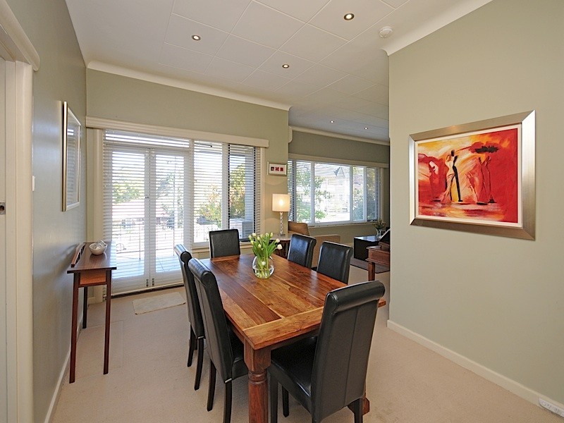 22 Glengariff Drive, Floreat WA 6014