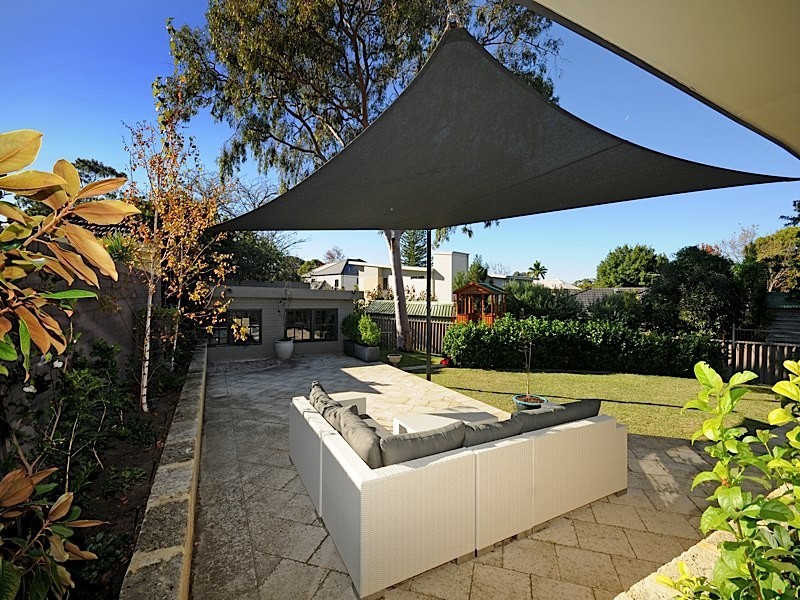 22 Glengariff Drive, Floreat WA 6014
