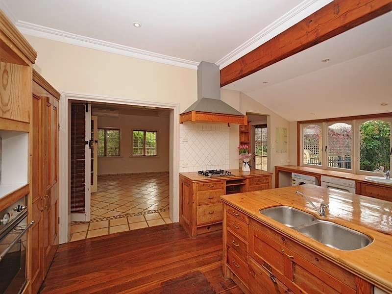 8 Grasby Street, Floreat WA 6014