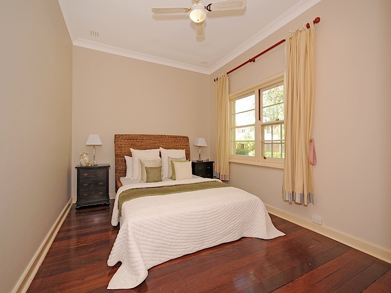 8 Grasby Street, Floreat WA 6014