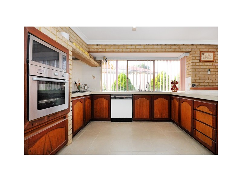16 Northwood Way, Kallaroo WA 6025
