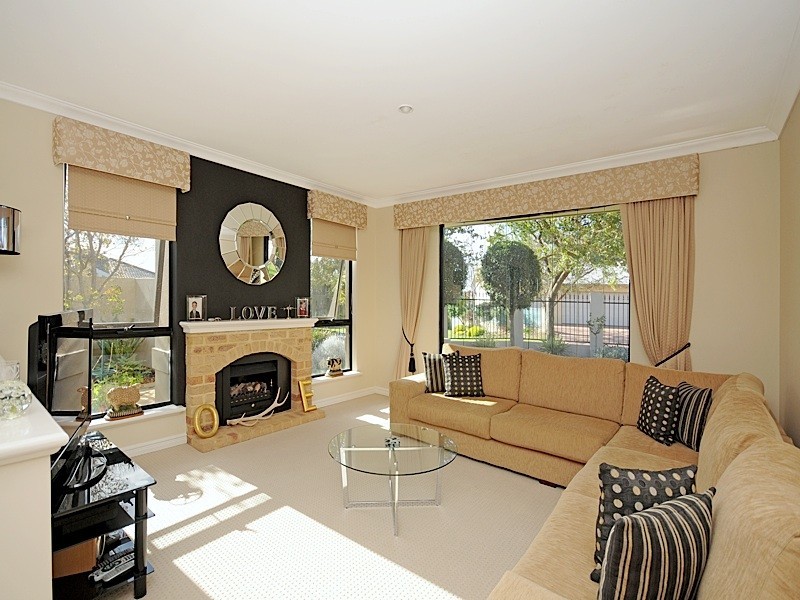 35 Quincy Loop, Iluka WA 6028