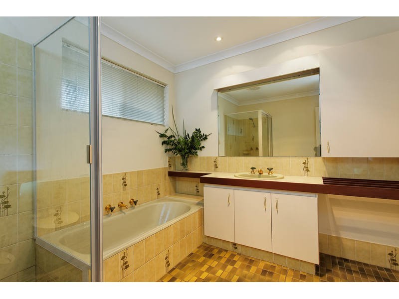 3/8 Macrae Road, Applecross WA 6153