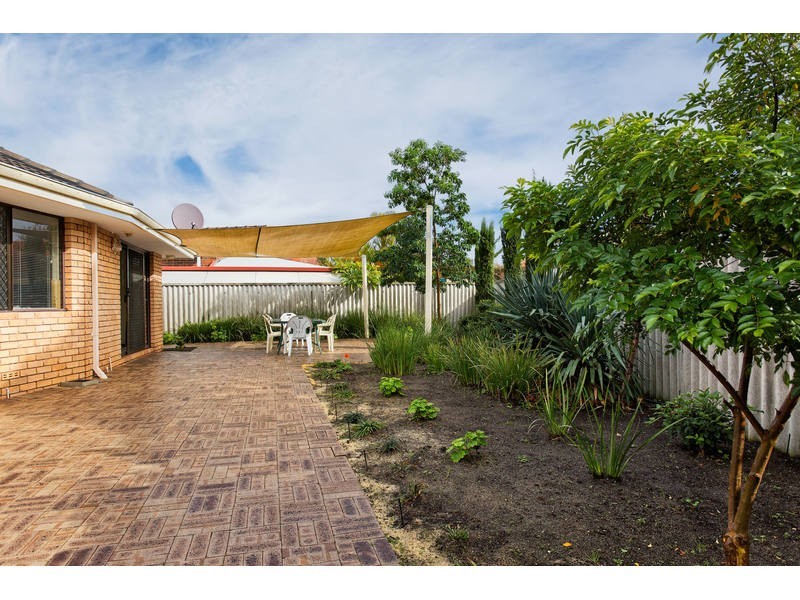 3/8 Macrae Road, Applecross WA 6153