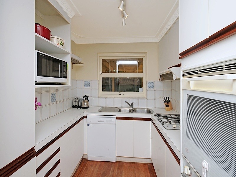 137 Milverton Ave, Karrinyup WA 6018