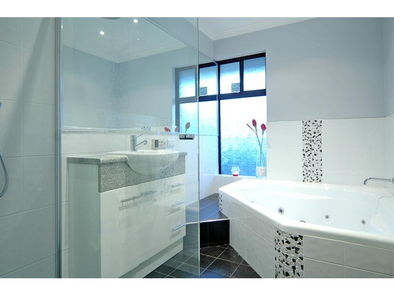 12 Tuart Trail, Edgewater WA 6027