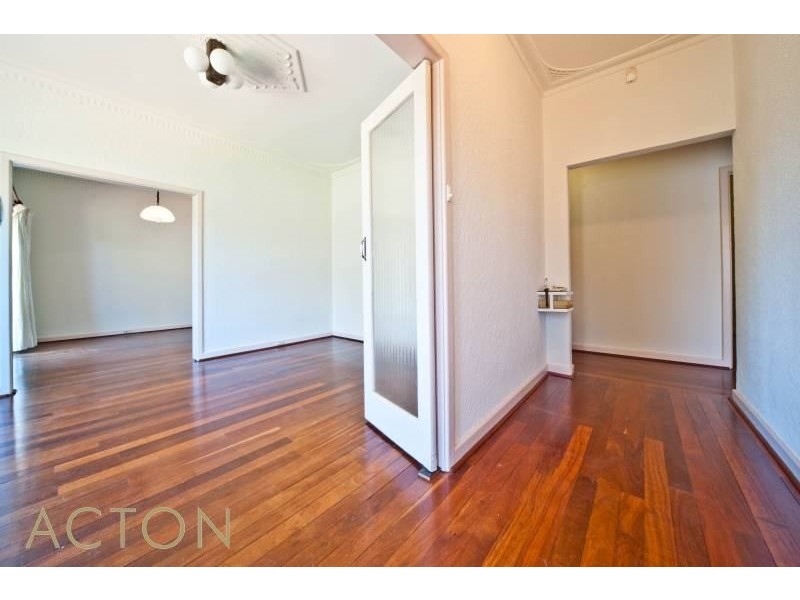 29 Salisbury Street, St James WA 6102