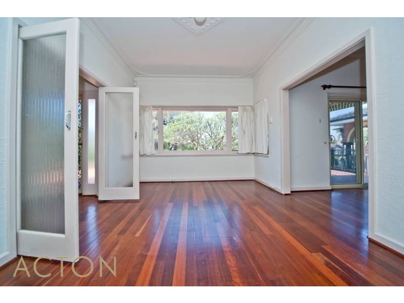 29 Salisbury Street, St James WA 6102