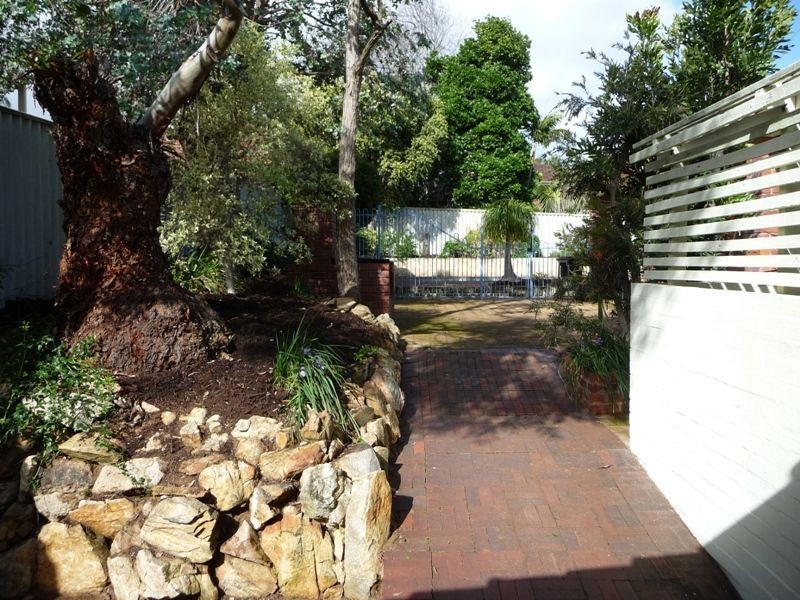 49 Milverton Ave, Karrinyup WA 6018