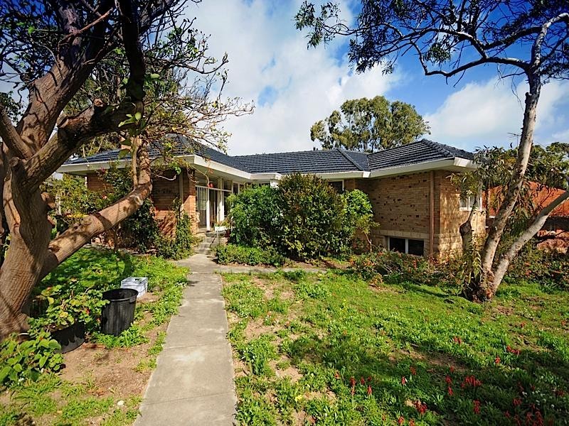 9 Lowanna Way, City Beach WA 6015