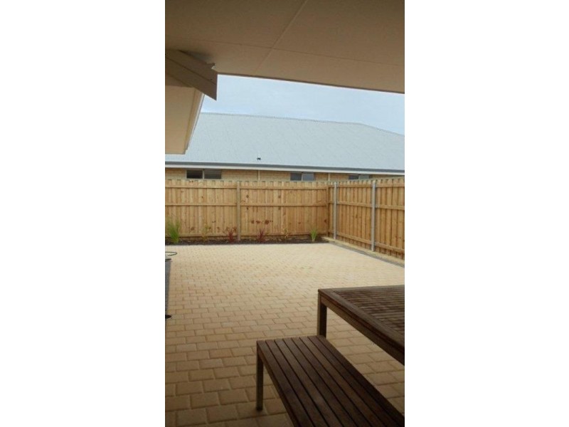 28 Spiral Flag, Yanchep WA 6035