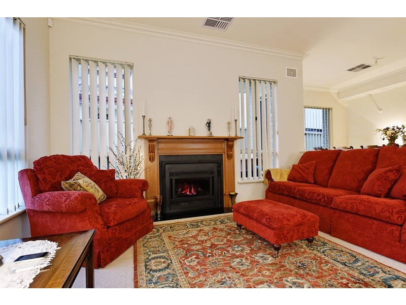 16 Daytona Drive, Iluka WA 6028