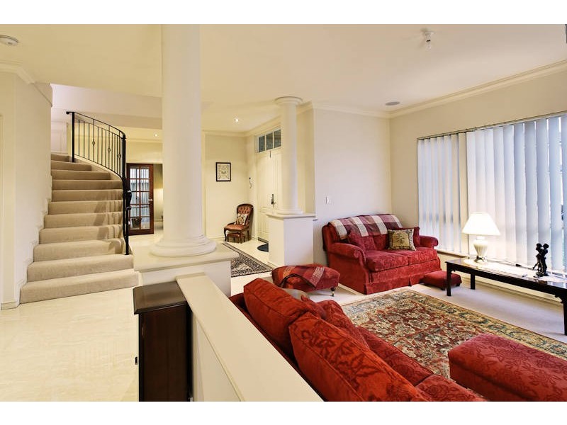 16 Daytona Drive, Iluka WA 6028