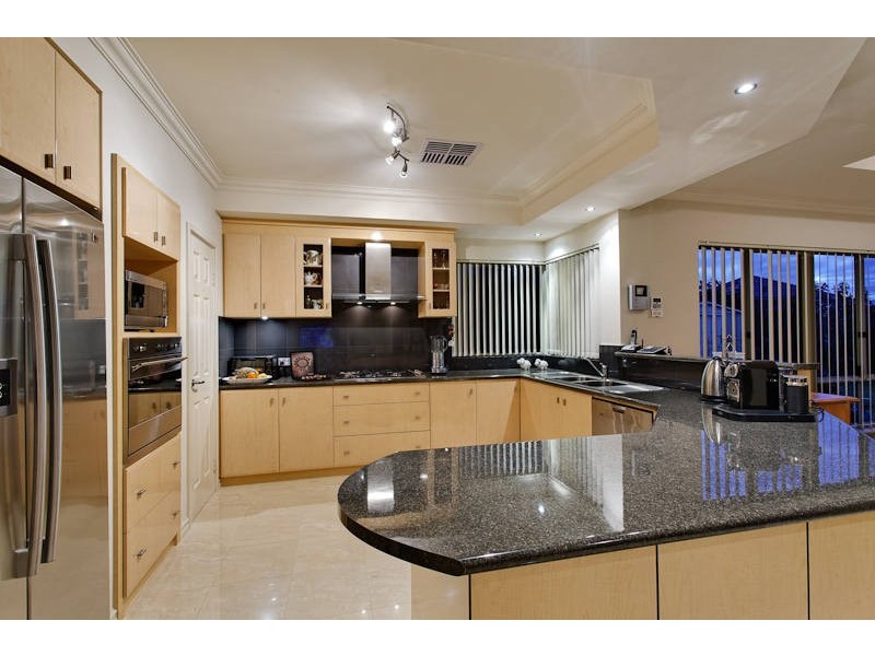 16 Daytona Drive, Iluka WA 6028